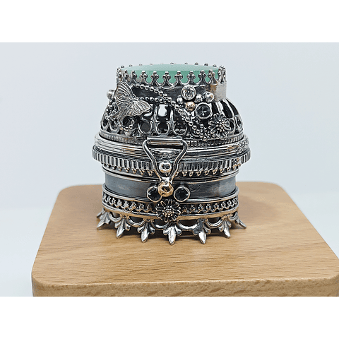 Polly Pocket, jumping spider silver box