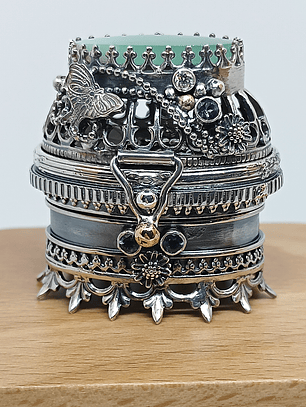 Polly Pocket, jumping spider silver box