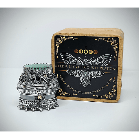 Polly Pocket, jumping spider silver box