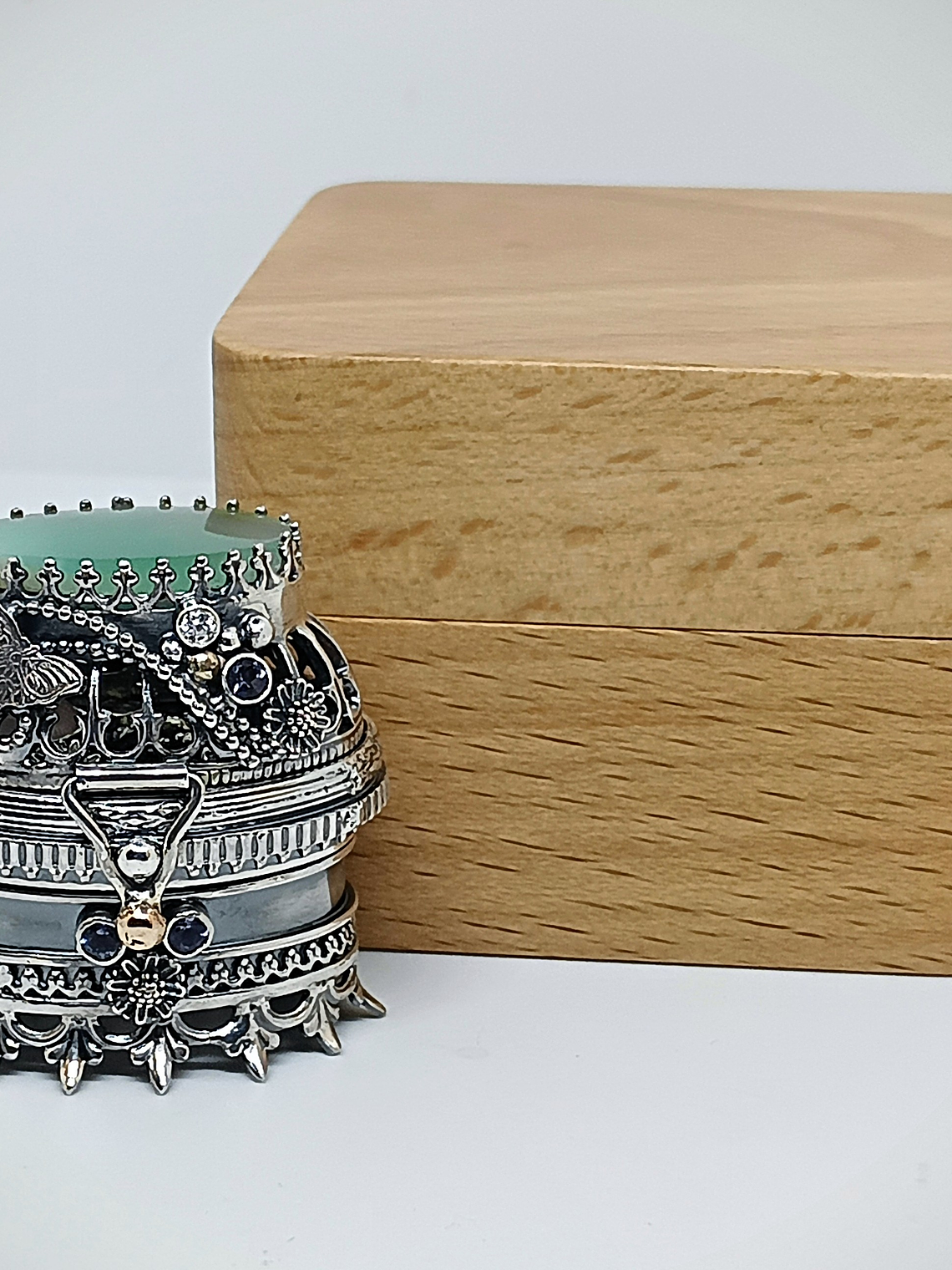 Polly Pocket, jumping spider silver box 10