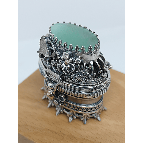 Polly Pocket, jumping spider silver box