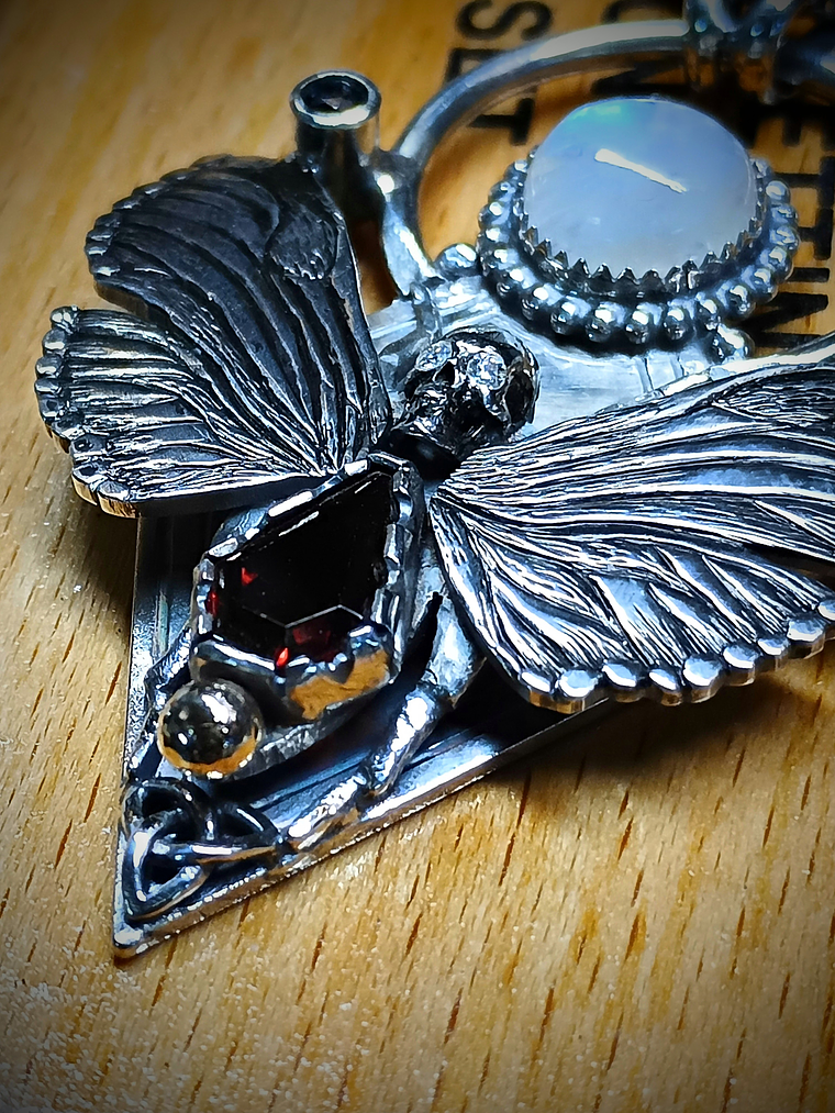 Fabulous, engraved death-heads Hawk moth, moonstone, garnet and opal - Sterling 9