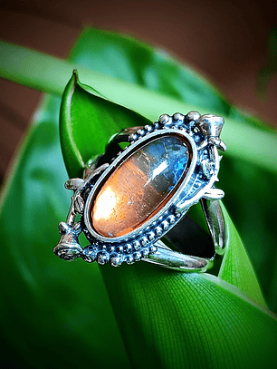 Stunning victorian rose, fire opal ring - Sterling