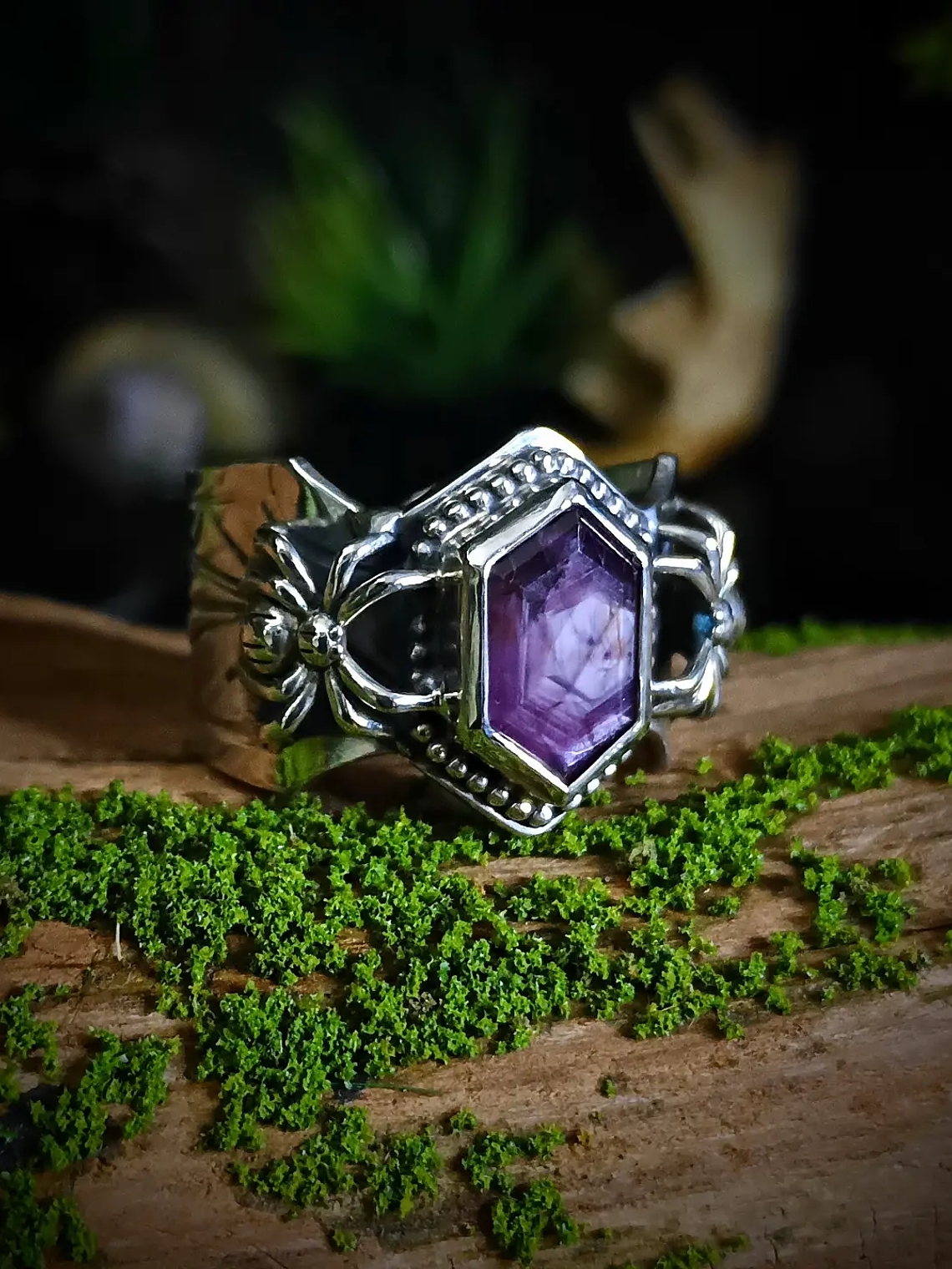 MTO - Hand engraved Ruby slice, engraved spiderweb ring - Sterling 6