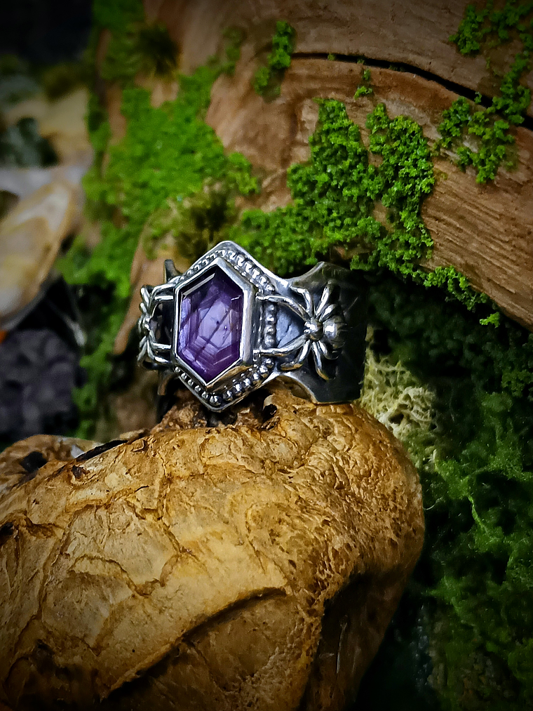 MTO - Hand engraved Ruby slice, engraved spiderweb ring - Sterling 9