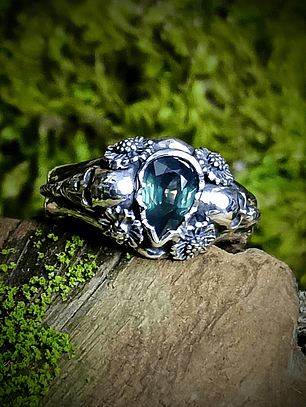 Sapphire ring 