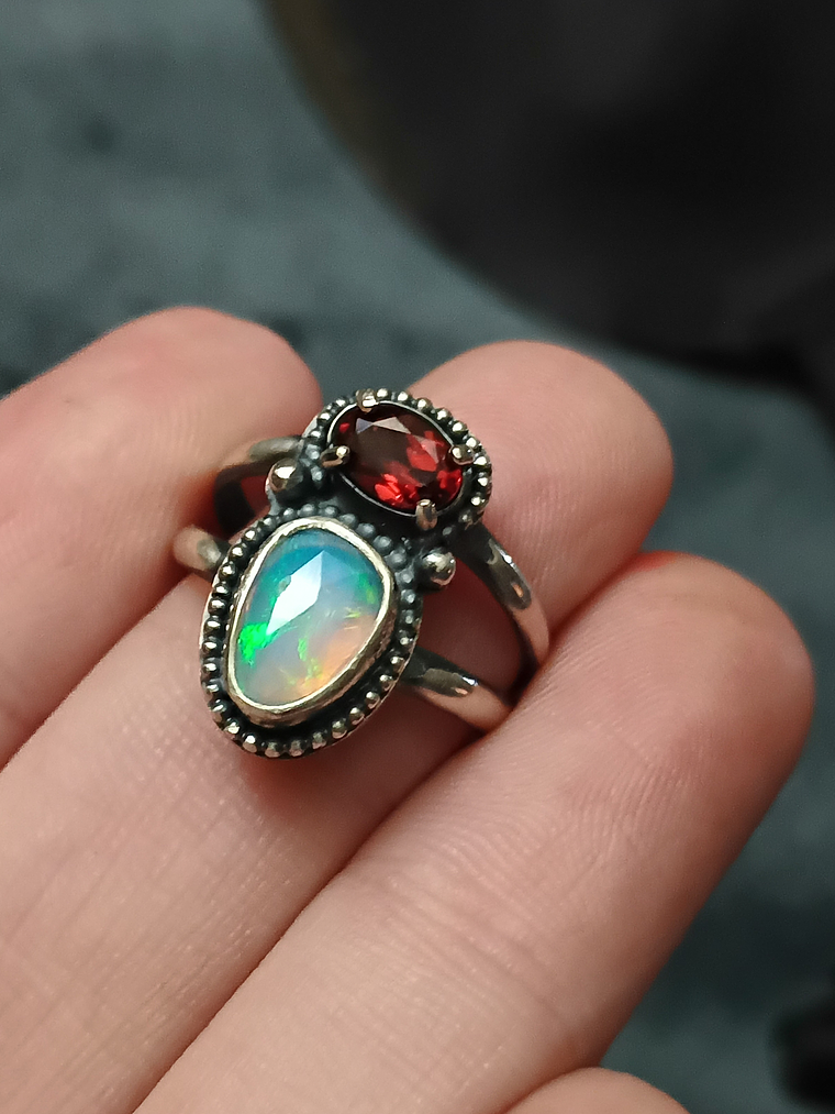 MTO- Opal and garnet ring 3