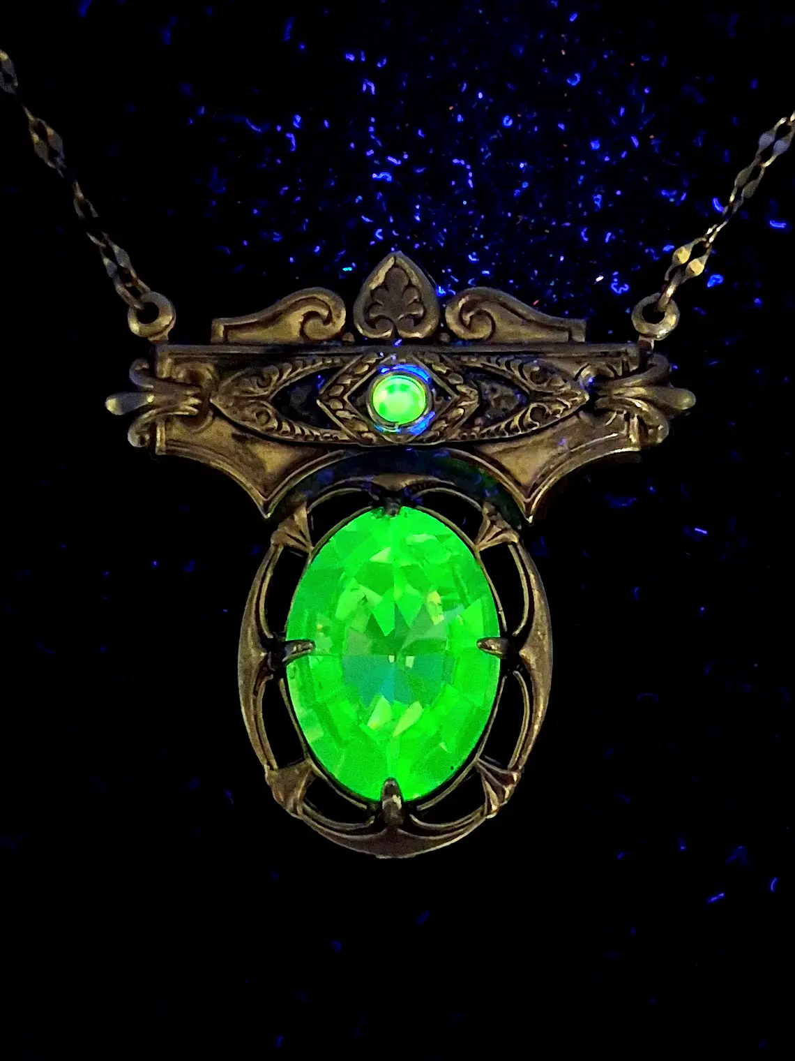 Vintage inspired Pink and Green Uranium glass necklace #Bn003 5