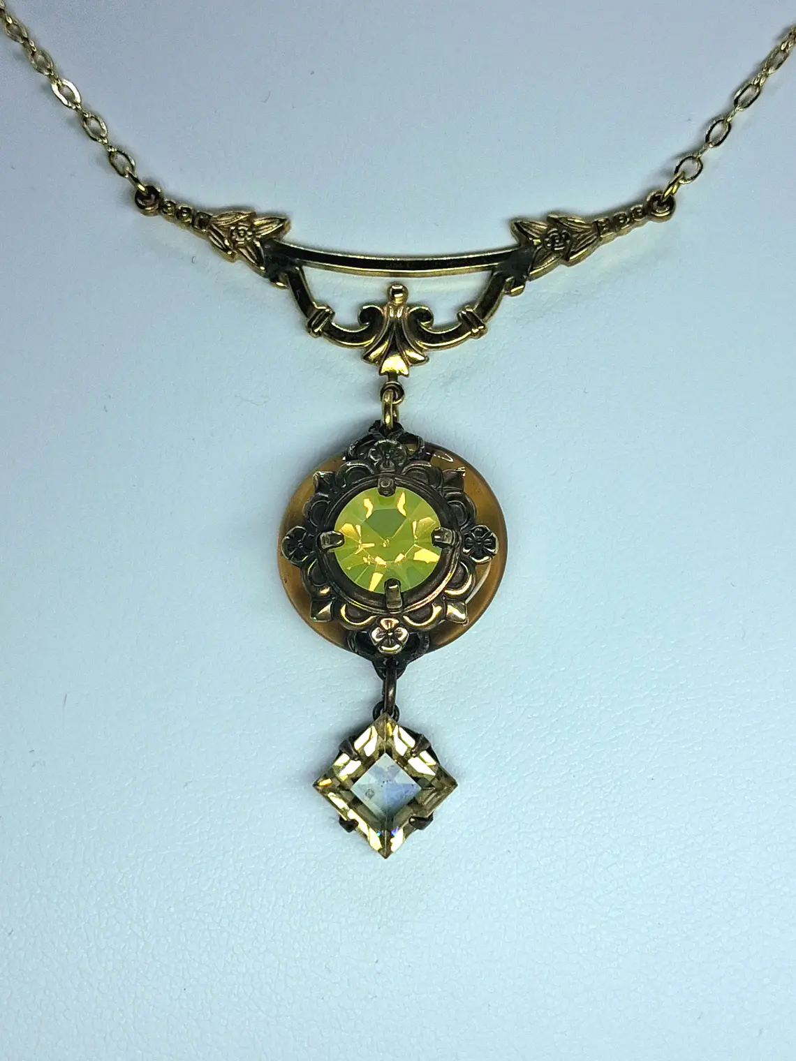 Victorian style, gold-plated Uranium glass Necklace #BN005 2