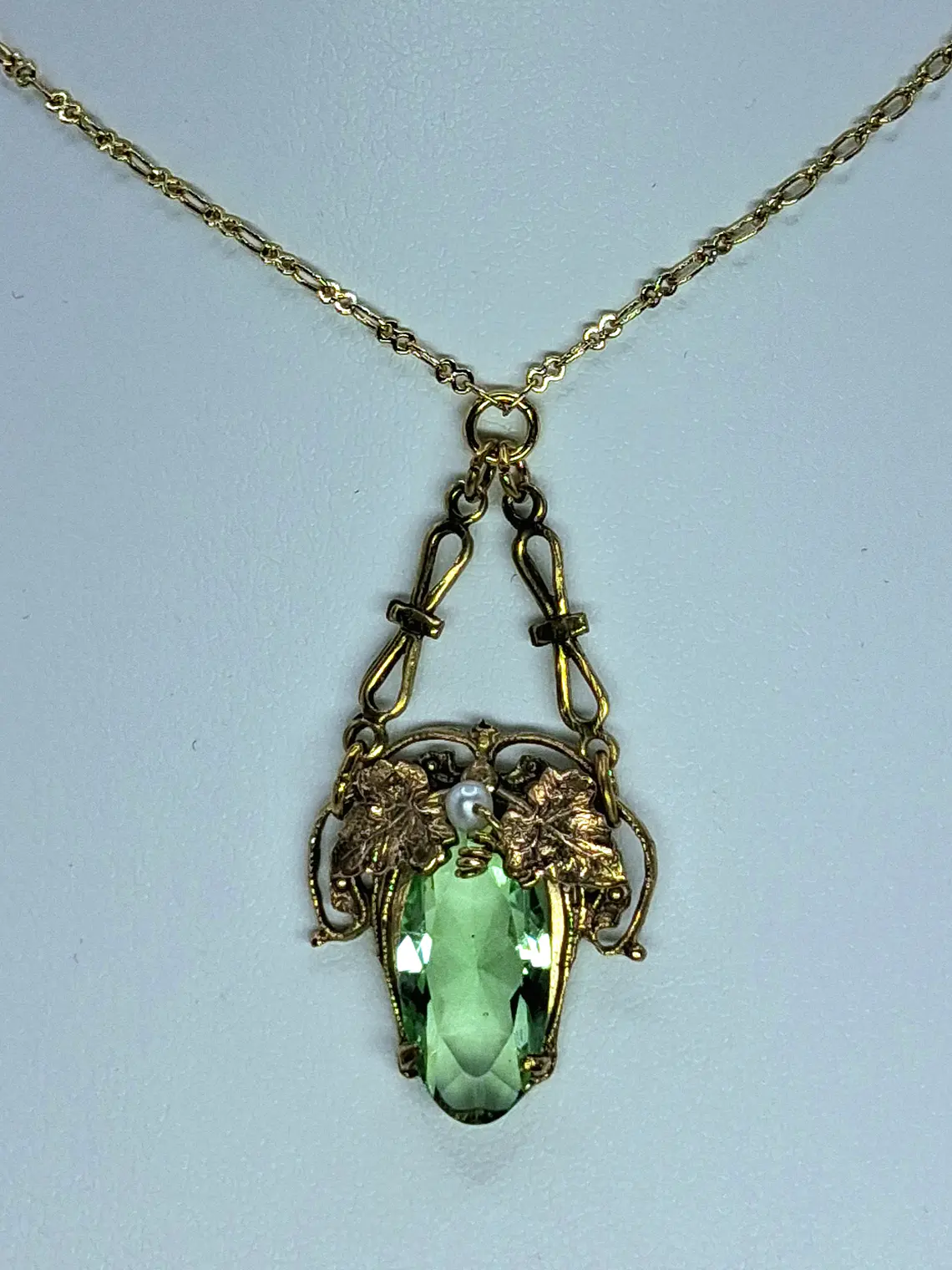 Art Deco inspired, vintage Uranium glass necklace #BN006 3