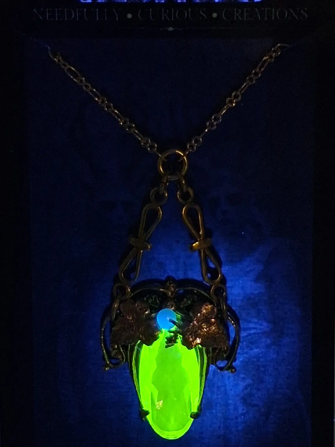 Art Deco inspired, vintage Uranium glass necklace #BN006 6