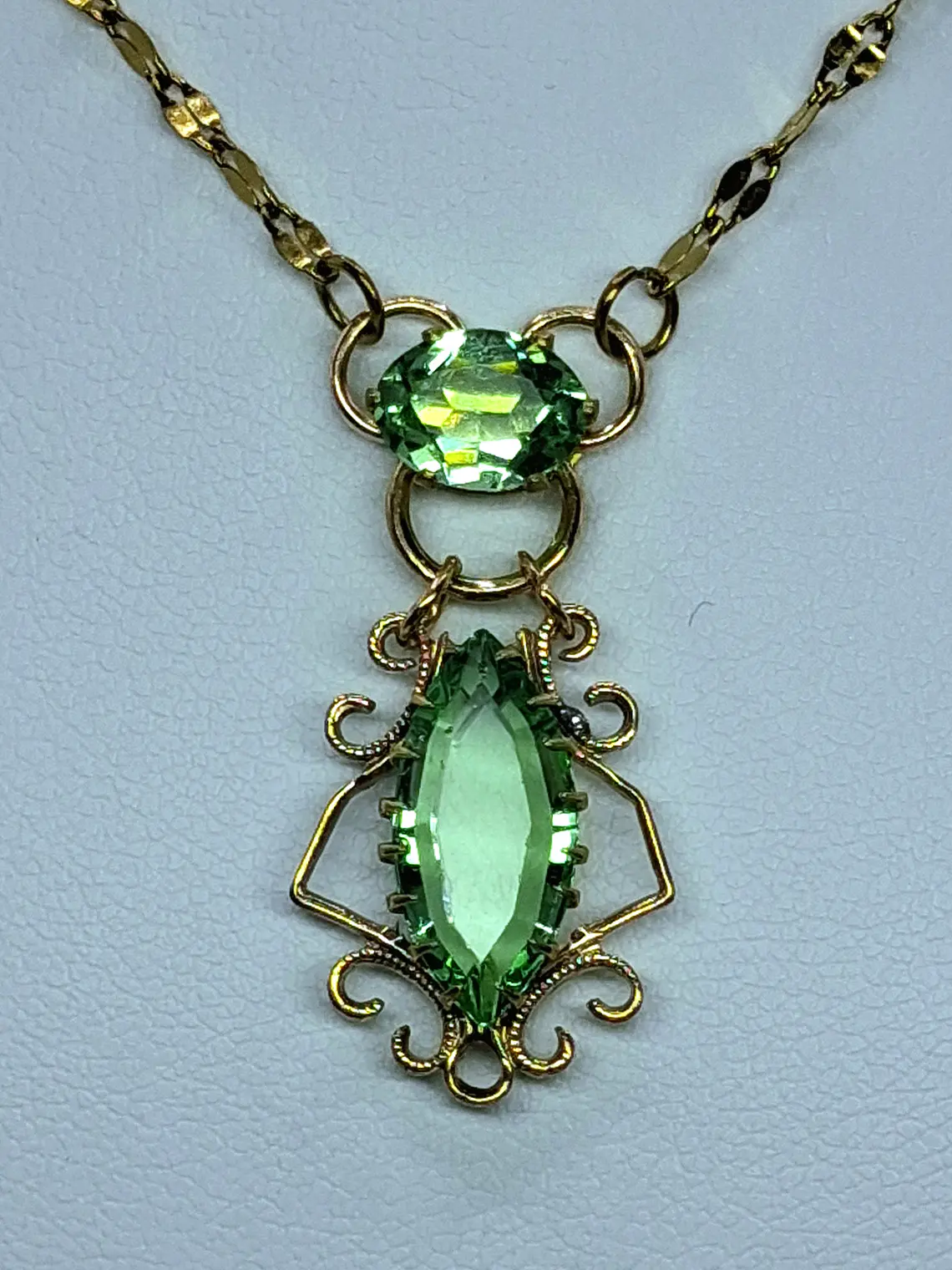 Vintage inspired, delicate Peridot green Uranium glass necklace  #Bn009 2