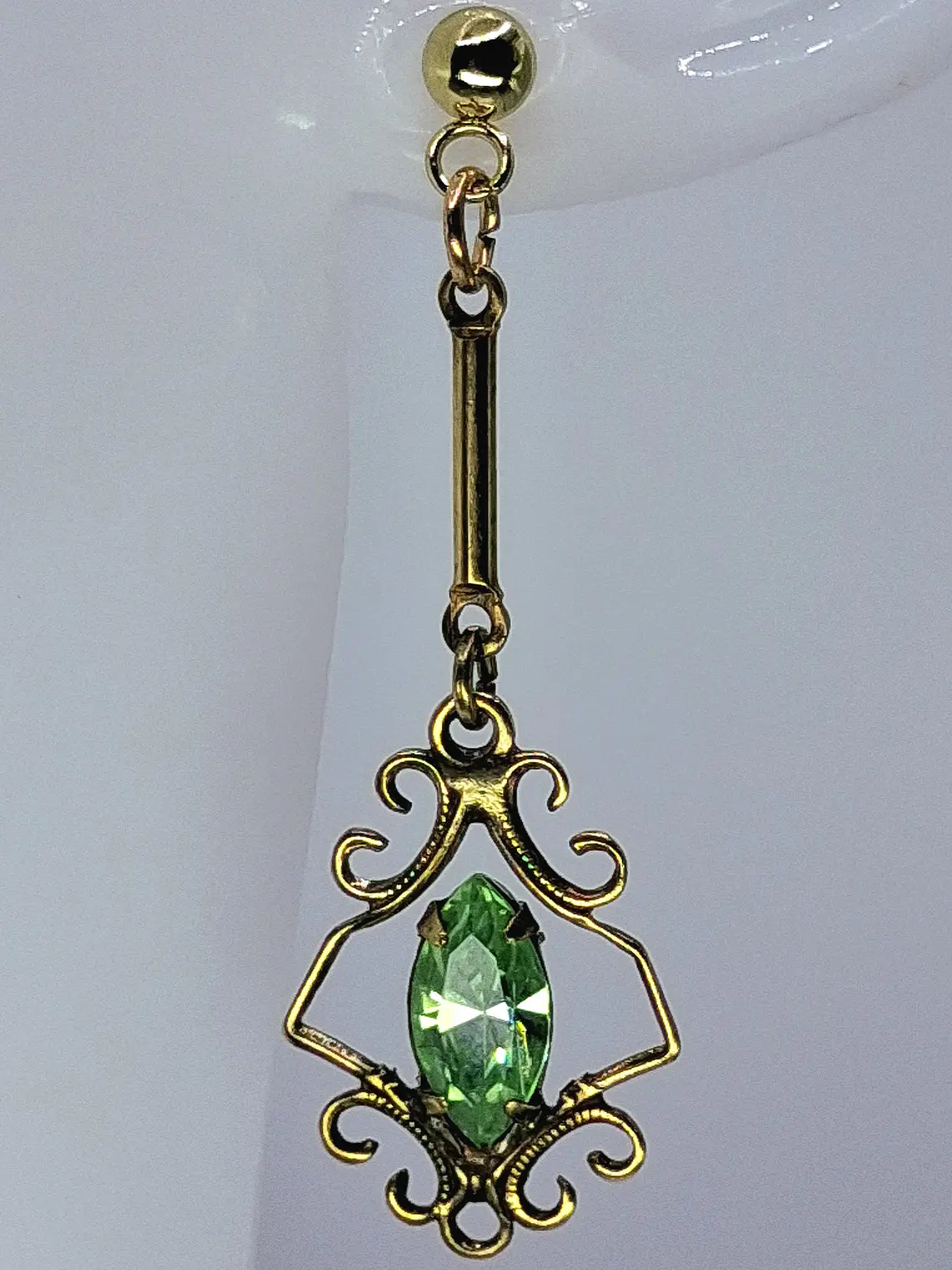 Victorian inspired, 14k gold-plated Peridot green ☢ UG earrings #be024 2