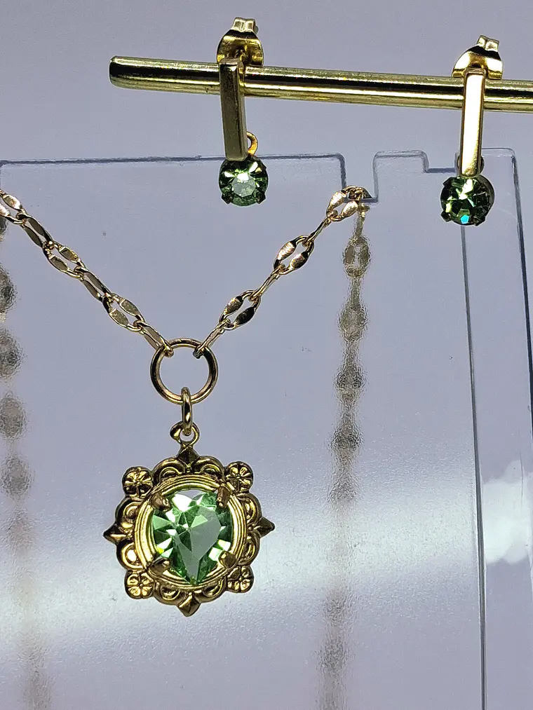 Gold plated Heart cut Uranium glass Pendant/Earrings Set  #Bs026 2