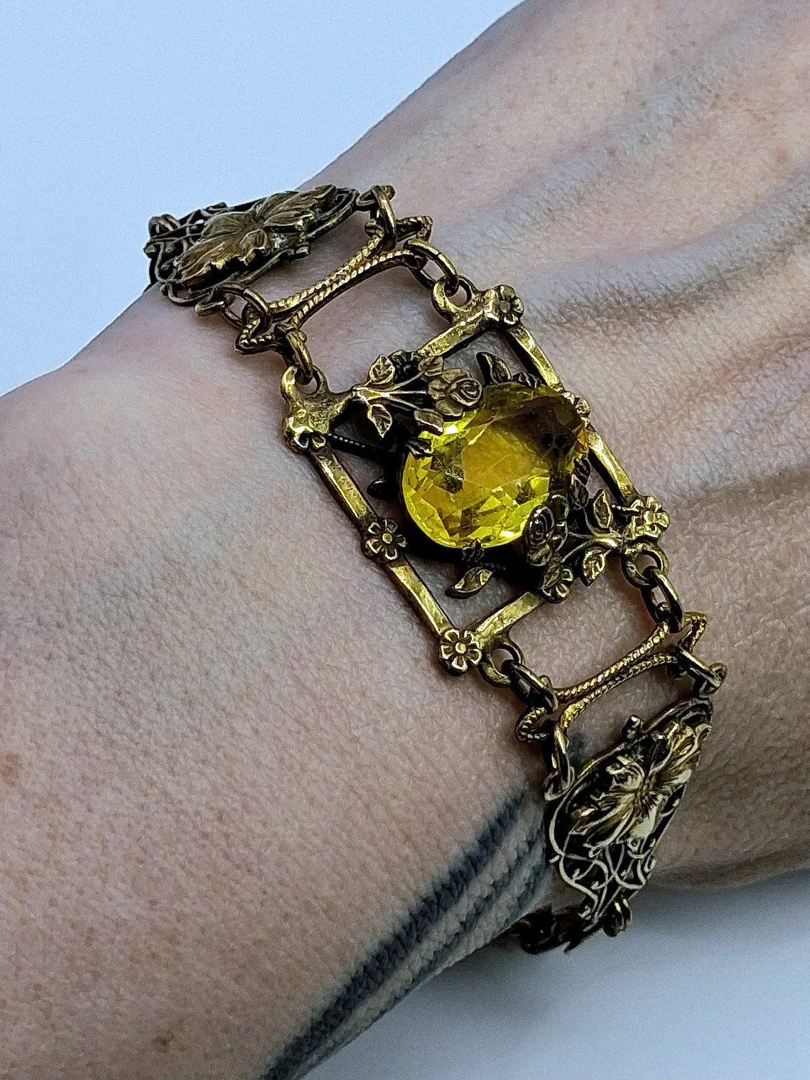 Amazing gold-plated Art Nouveau, Yellow topaz Uranium glass bracelet   #Bb034 3