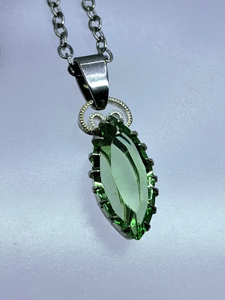 Delicate silver-plated, Green apple Uranium glass pendant -       bp040 3