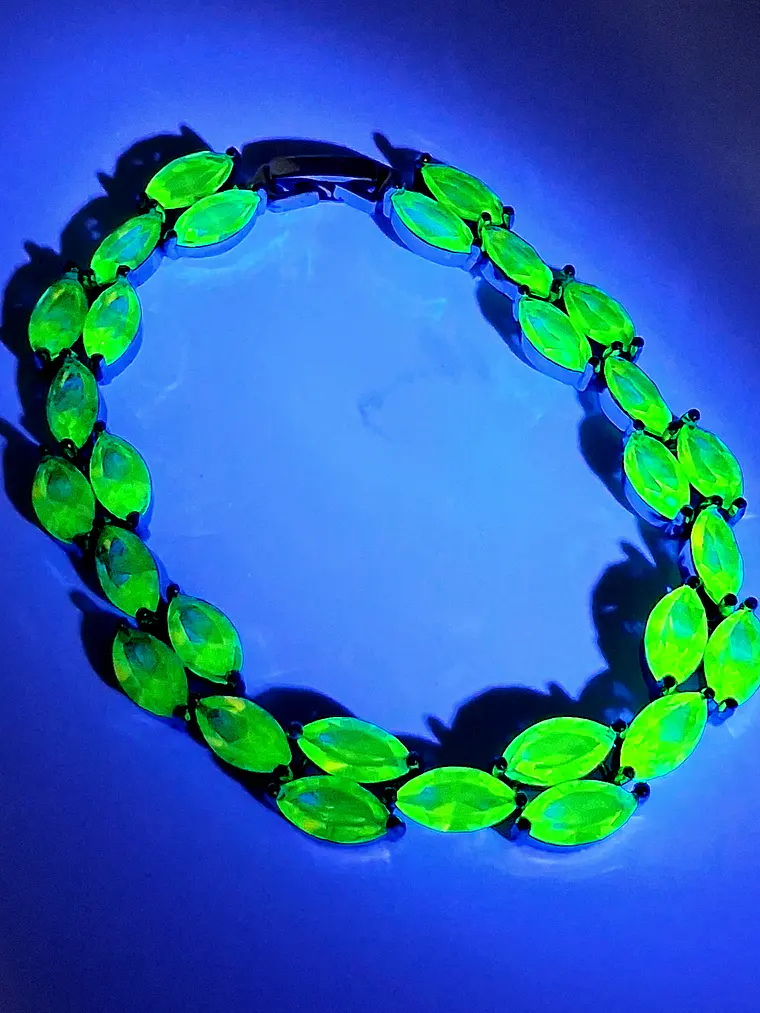 29ct, Amazing, Art Deco style, Apple green Uranium glass bracelet -        #Bb055 5