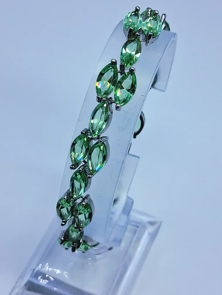 29ct, Amazing, Art Deco style, Apple green Uranium glass bracelet -        #Bb055 2