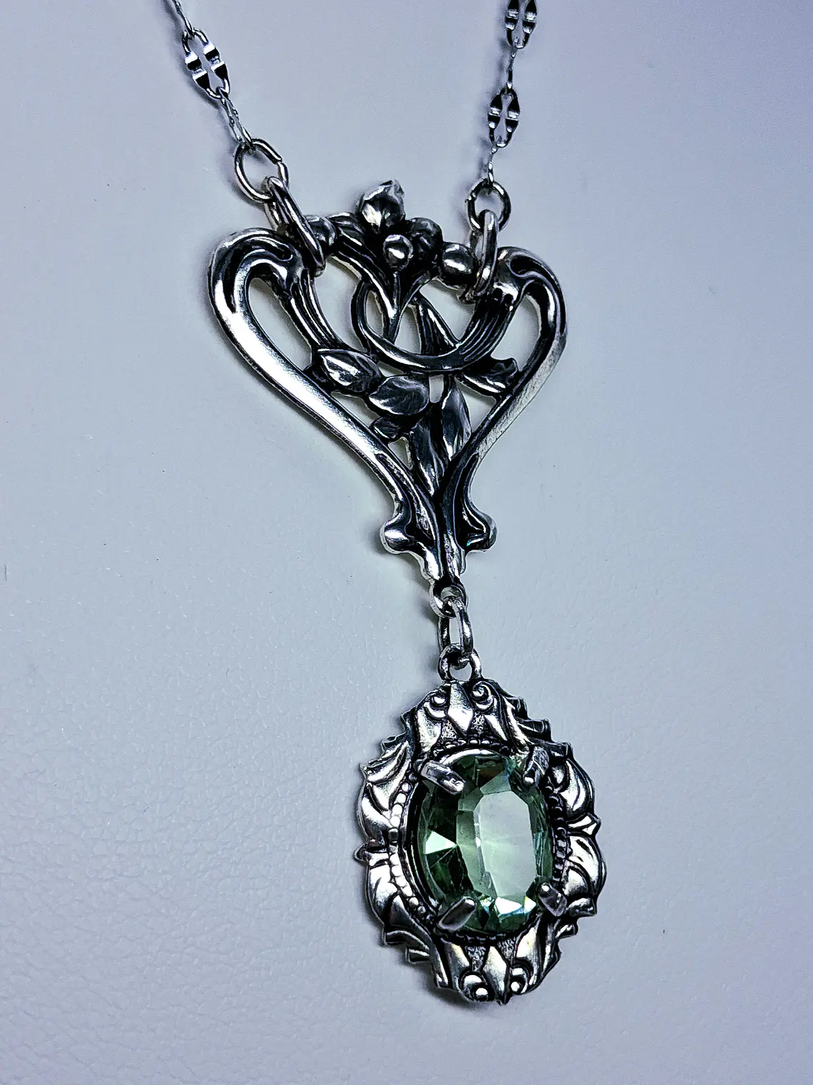 Art Nouveau style Peridot green Uranium glass necklace-          #Bn069 3