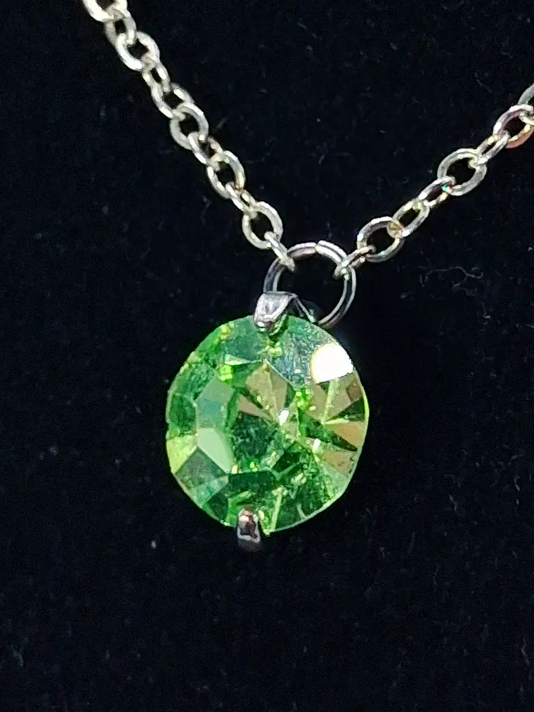 Simple and dainty Solitair apple Green Uranium glass pendant -        #Bp071 6