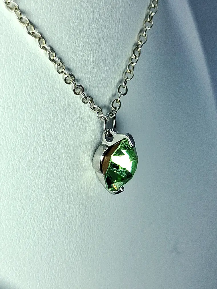 Simple and dainty Solitair apple Green Uranium glass pendant -        #Bp071 4