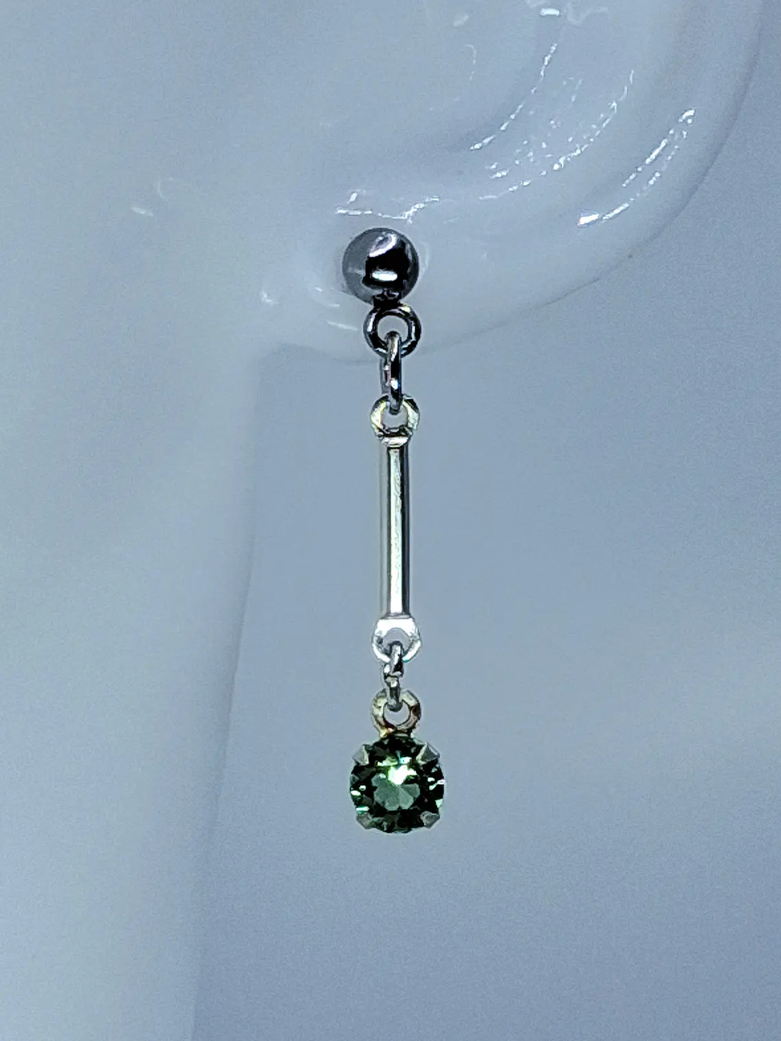 Delicate silver Apple green Uranium glass earrings  -          #Be076 2