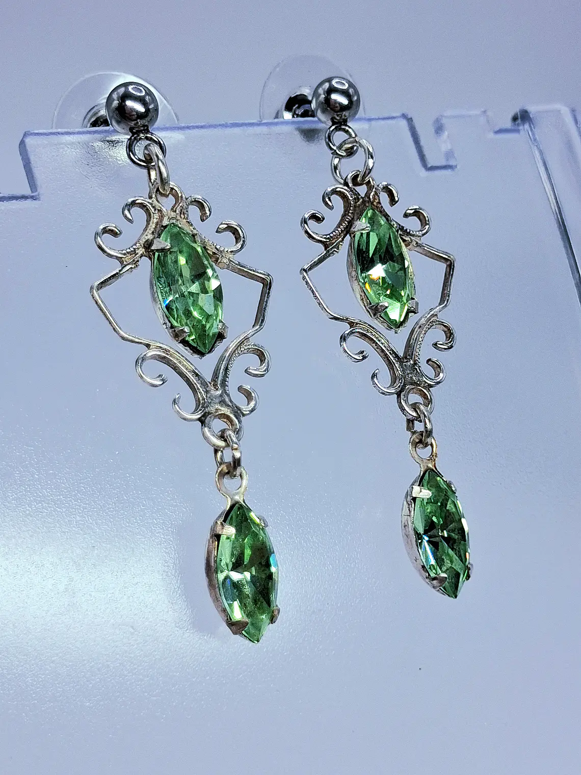 Beautiful and dainty dangles in silver with Green Uranium glass -          Be084 4