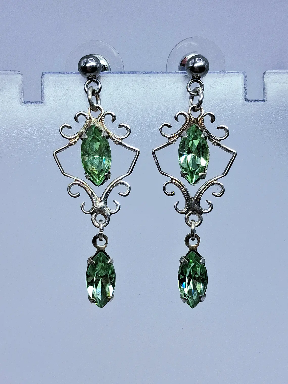 Beautiful and dainty dangles in silver with Green Uranium glass -          Be084 3