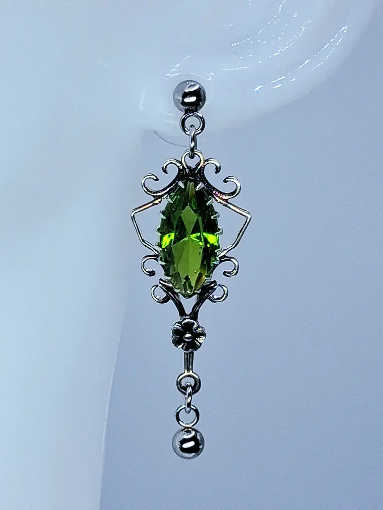 Beautiful, floral Tourmaline green Uranium glass earrings -         #Be086 2