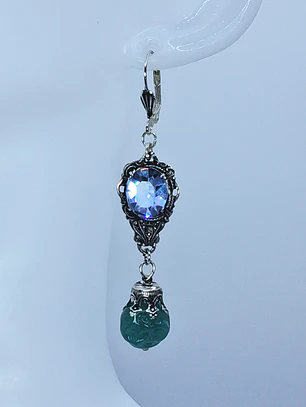 AaaaMazing color changing Alexandrite glass and Chrysoprase uranium glass earrings -        #Be091