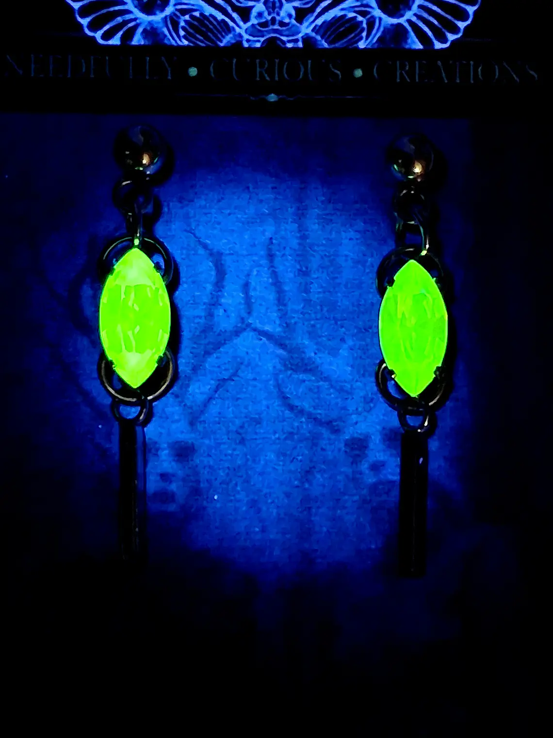 Contemporary Apple Green uranium glass dangle earrings -       #Be092 6