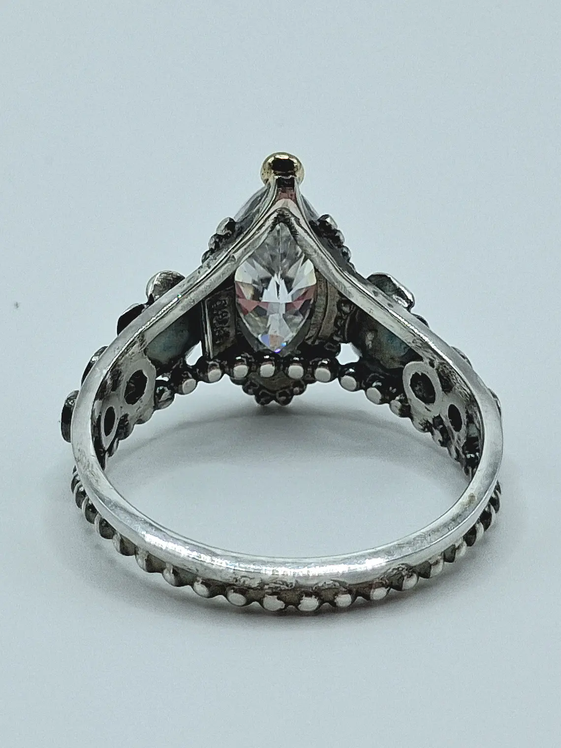 Sz7.5 - Dainty, floral 1ct Moisonite, Sterling and gold ring - VIDEO 5