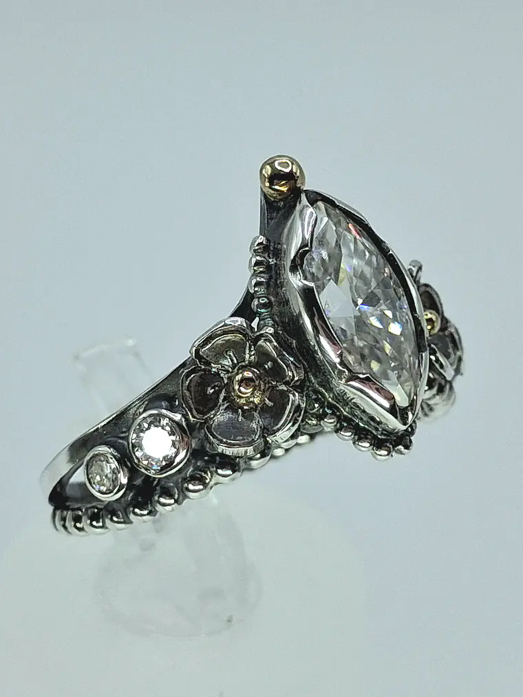 Sz7.5 - Dainty, floral 1ct Moisonite, Sterling and gold ring - VIDEO 6