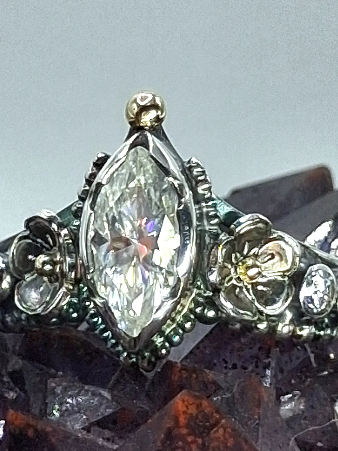 Sz7.5 - Dainty, floral 1ct Moisonite, Sterling and gold ring - VIDEO 8