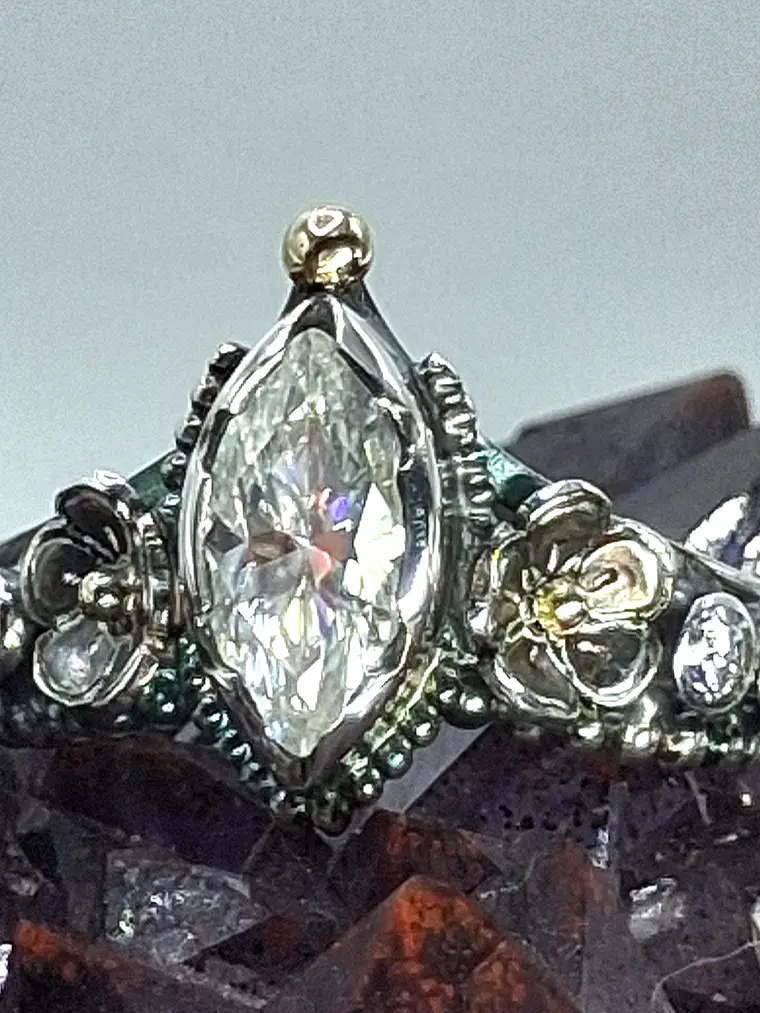 Sz7.5 - Dainty, floral 1ct Moisonite, Sterling and gold ring - VIDEO 8