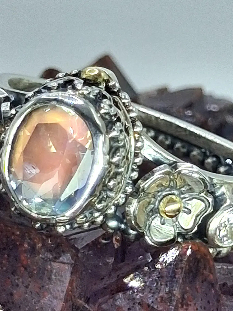 Sz7.75 - Madagascar moonstone moonstone ring, sterling and gold - VIDEO 8