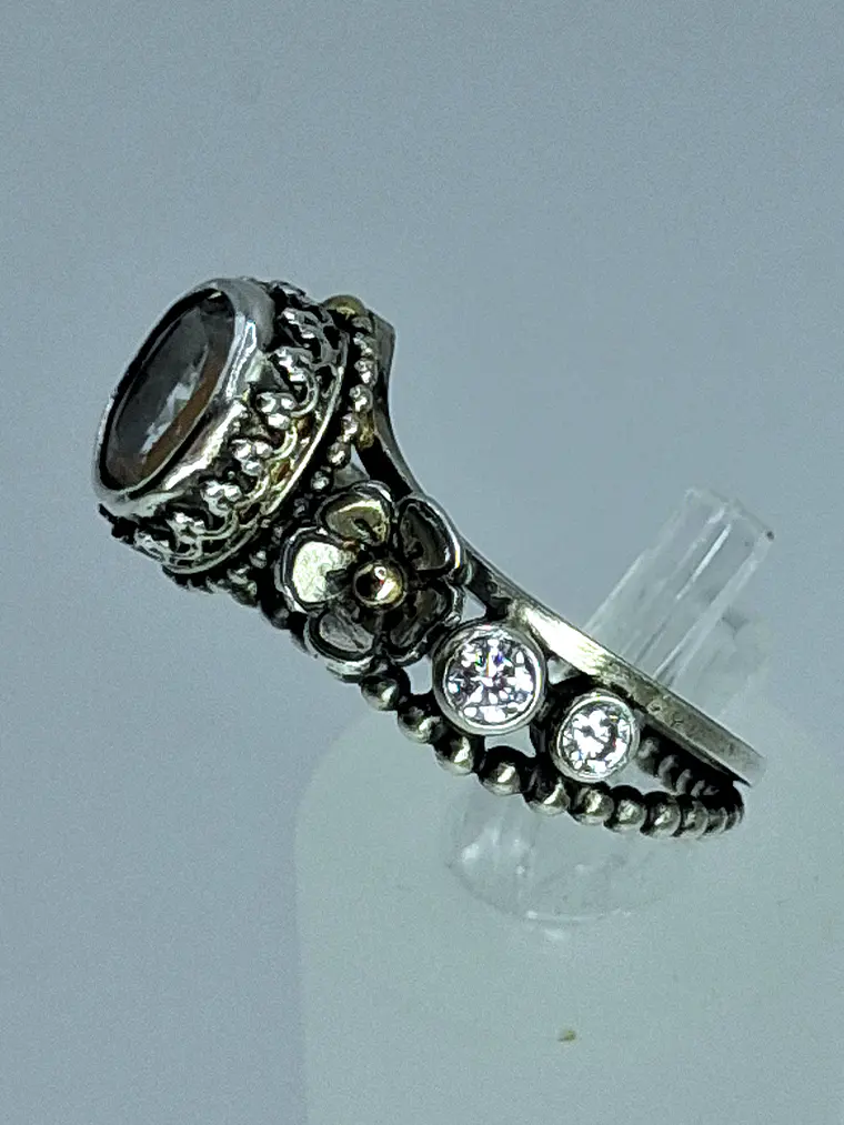 Sz7.75 - Madagascar moonstone moonstone ring, sterling and gold - VIDEO 3
