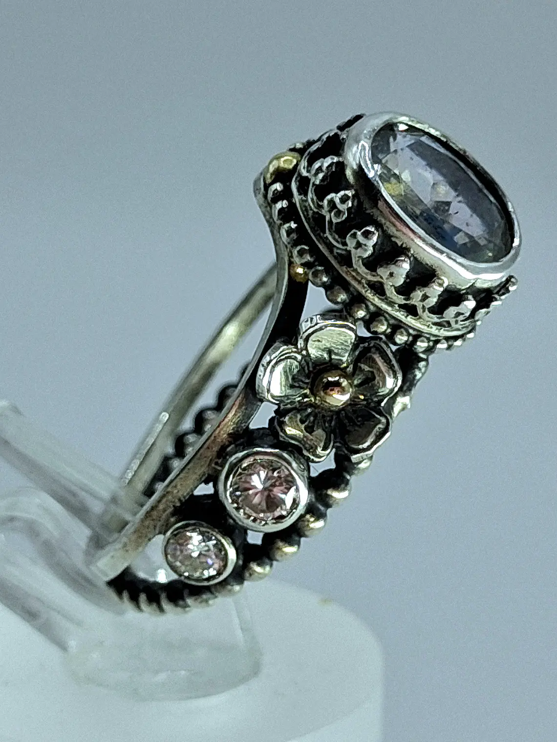 Sz7.75 - Madagascar moonstone moonstone ring, sterling and gold - VIDEO 4