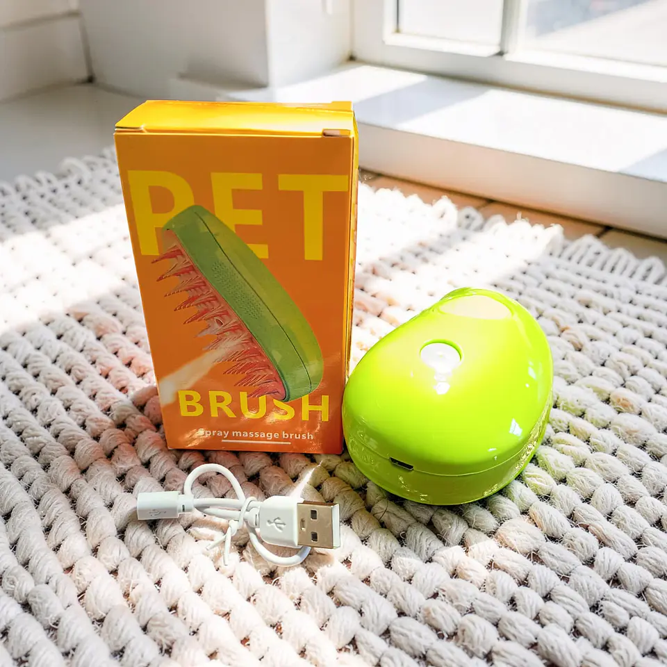 Pet Brush Spray Massage 1