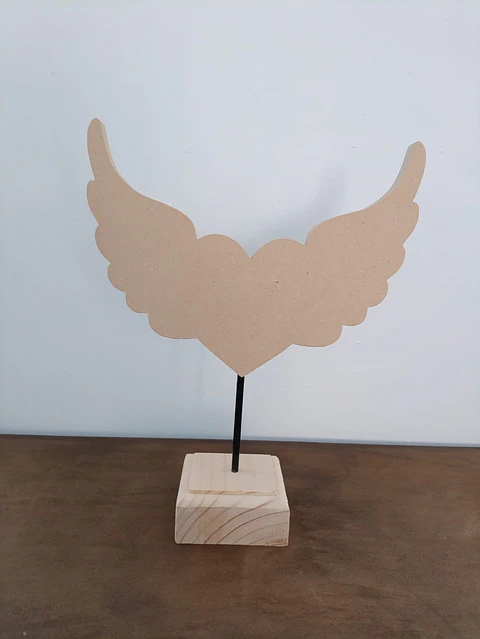 PEDESTAL CORAZON ALADO 2