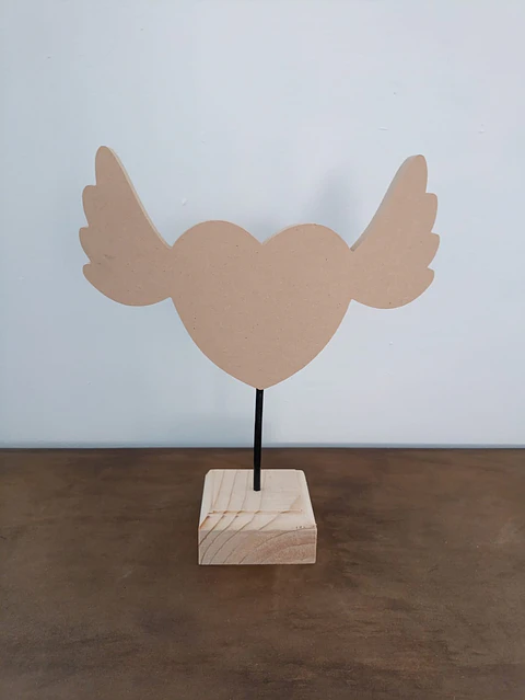 PEDESTAL CORAZON ALADO 3