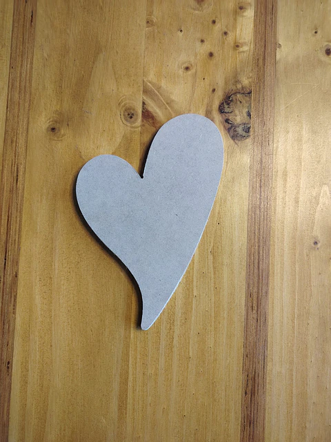 CORAZON DE LADO 