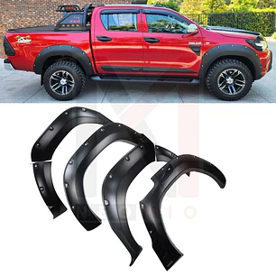 EXTENSION TAPABARRO MILITAR HILUX REVO DX 2016+ NEGRO