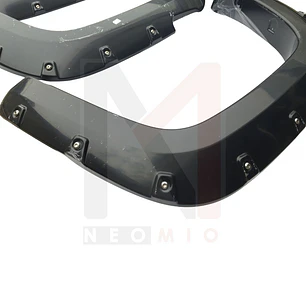 EXTENSION TAPABARRO MILITAR AMAROK 2011+ NEGRO