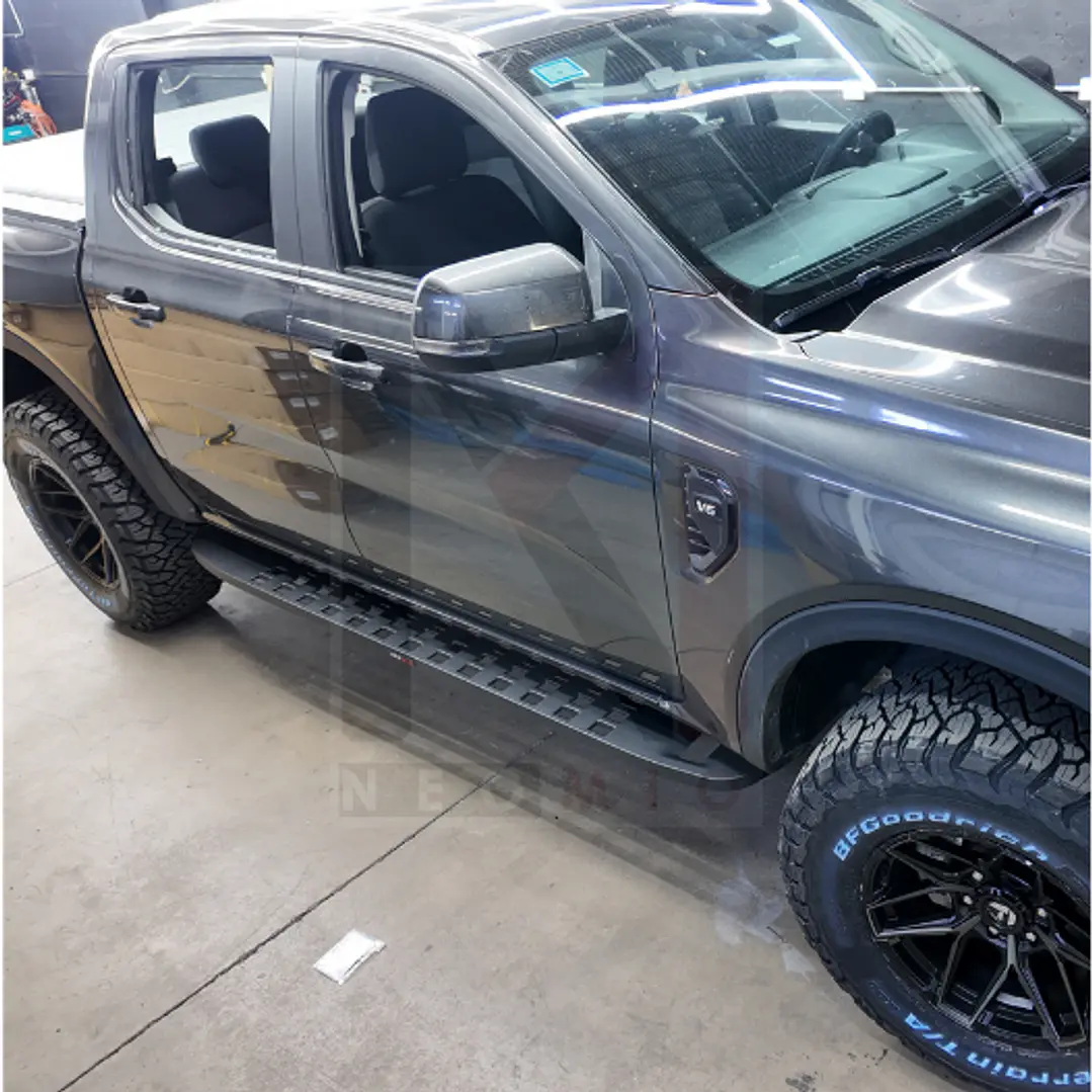 PISADERA RAPTOR METALICO HEAVY DUTY TEXTURADO SIN LOGO 9