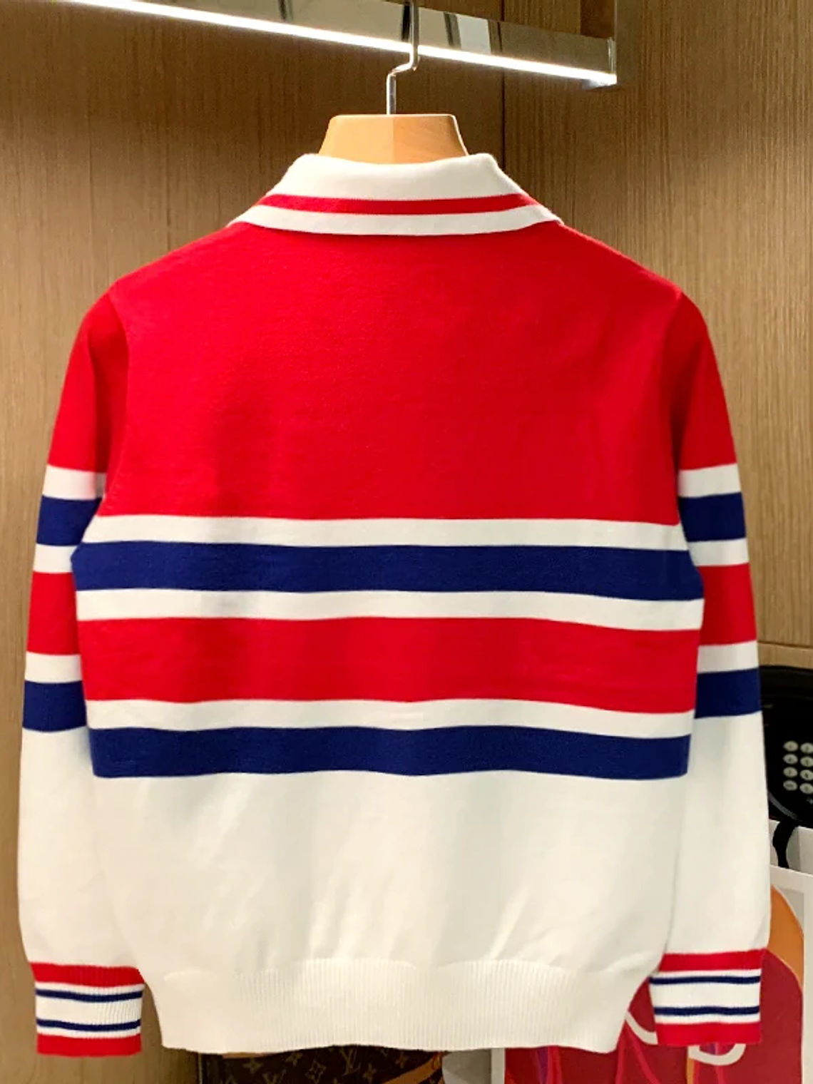 Suéter de punto largo a rayas para hombre 1