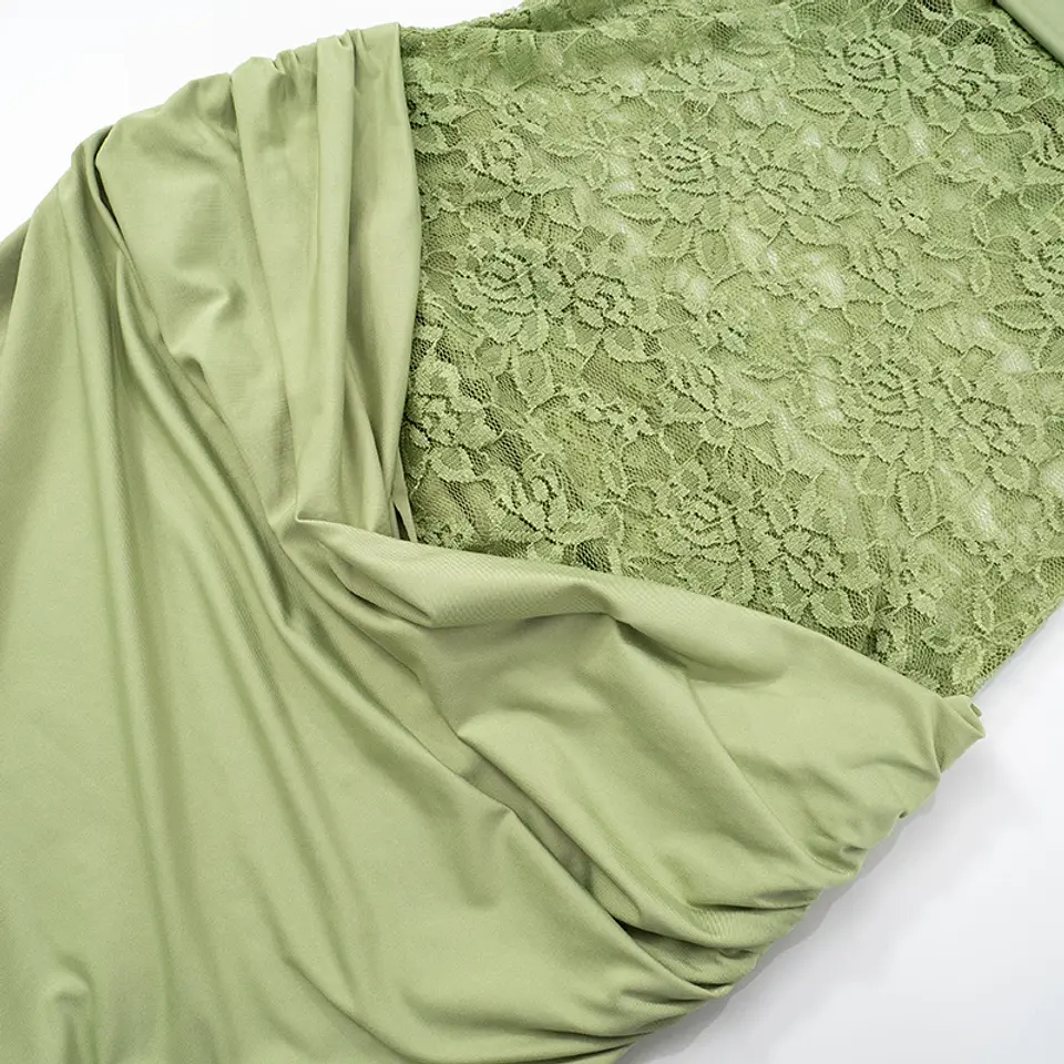 Vestido largo con hombros descubiertos 6