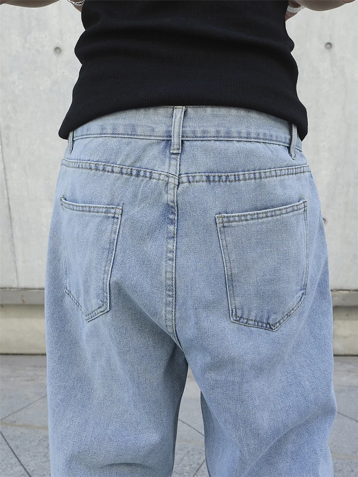 Pantalones vaqueros holgados
 17