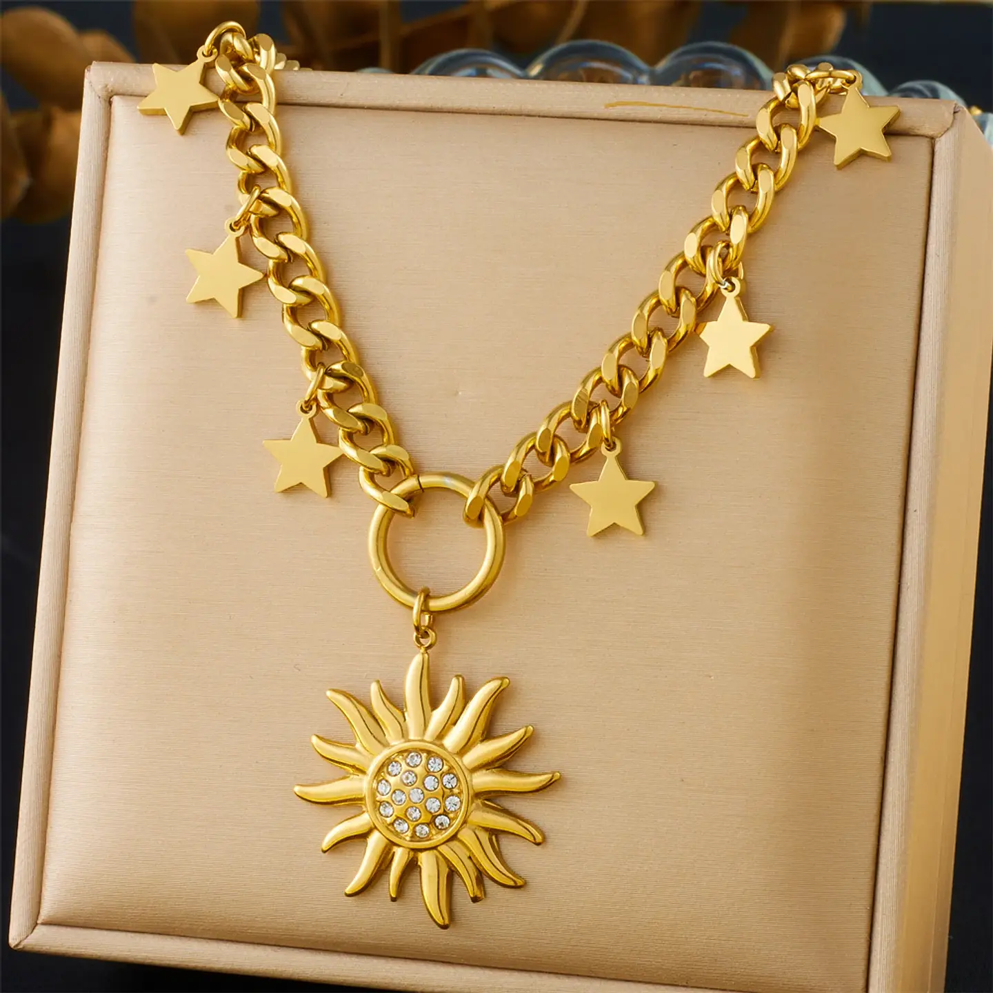 Collar con colgante de estrella de mar, luna y sol dorado, moderno y elegante, de acero inoxidable  7