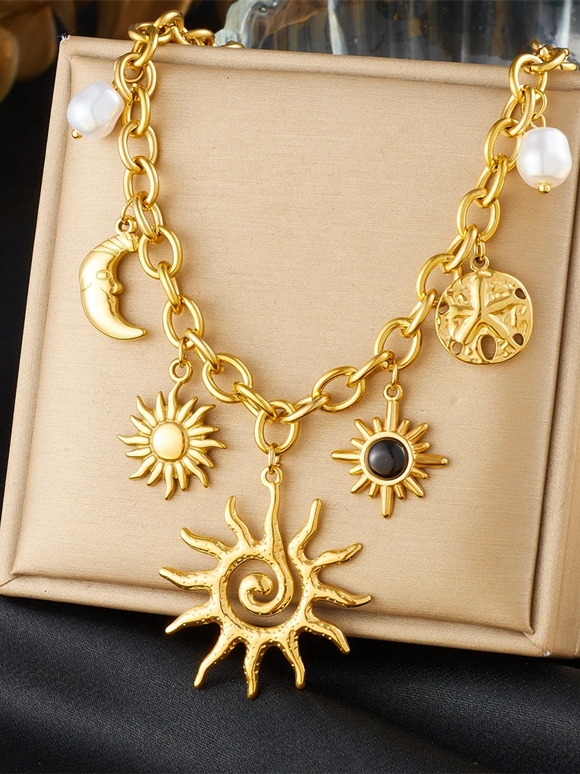 Collar con colgante de estrella de mar, luna y sol dorado, moderno y elegante, de acero inoxidable  13